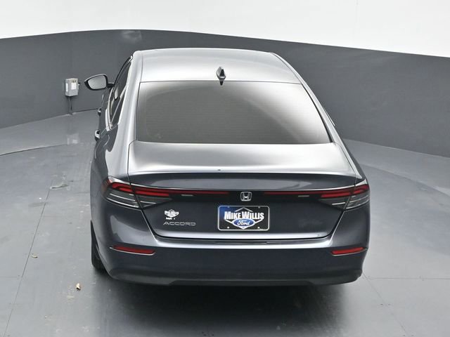 Used 2023 Honda Accord EX image 11