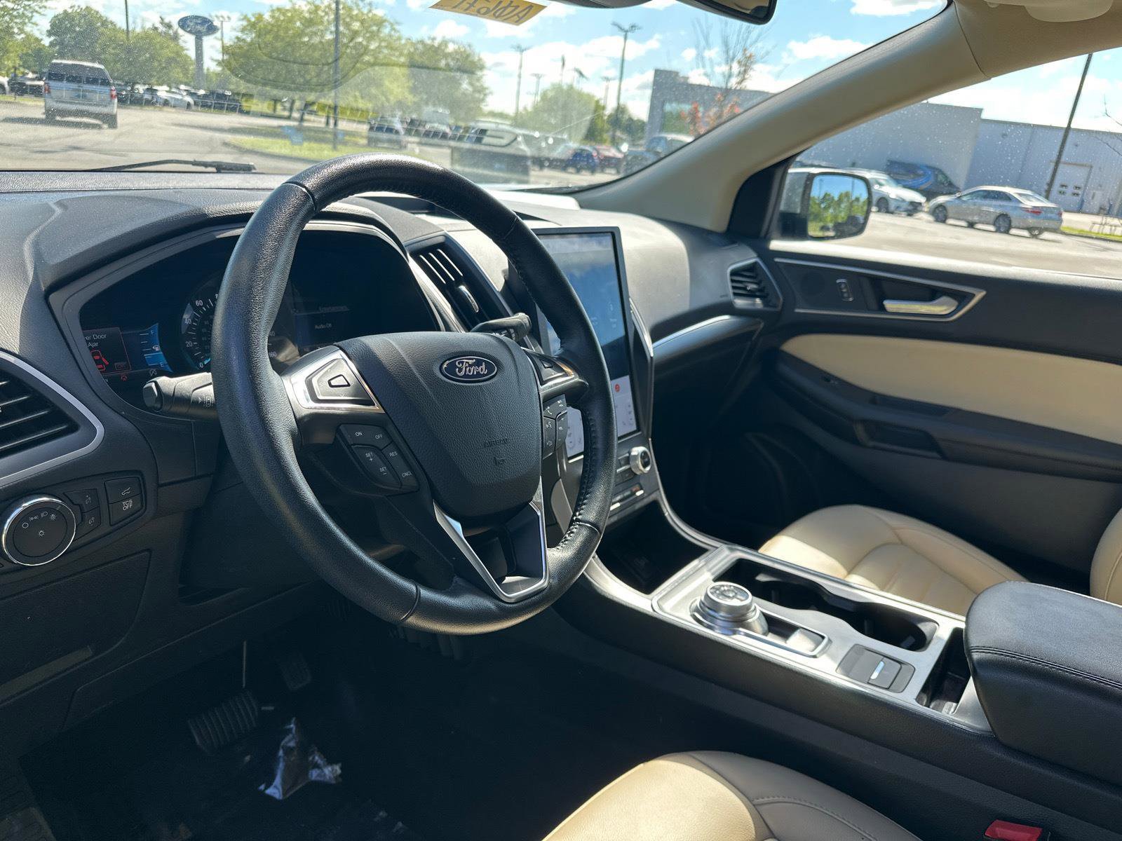 Certified 2022 Ford Edge SEL w/ Convenience Package AWD/4WD image 17