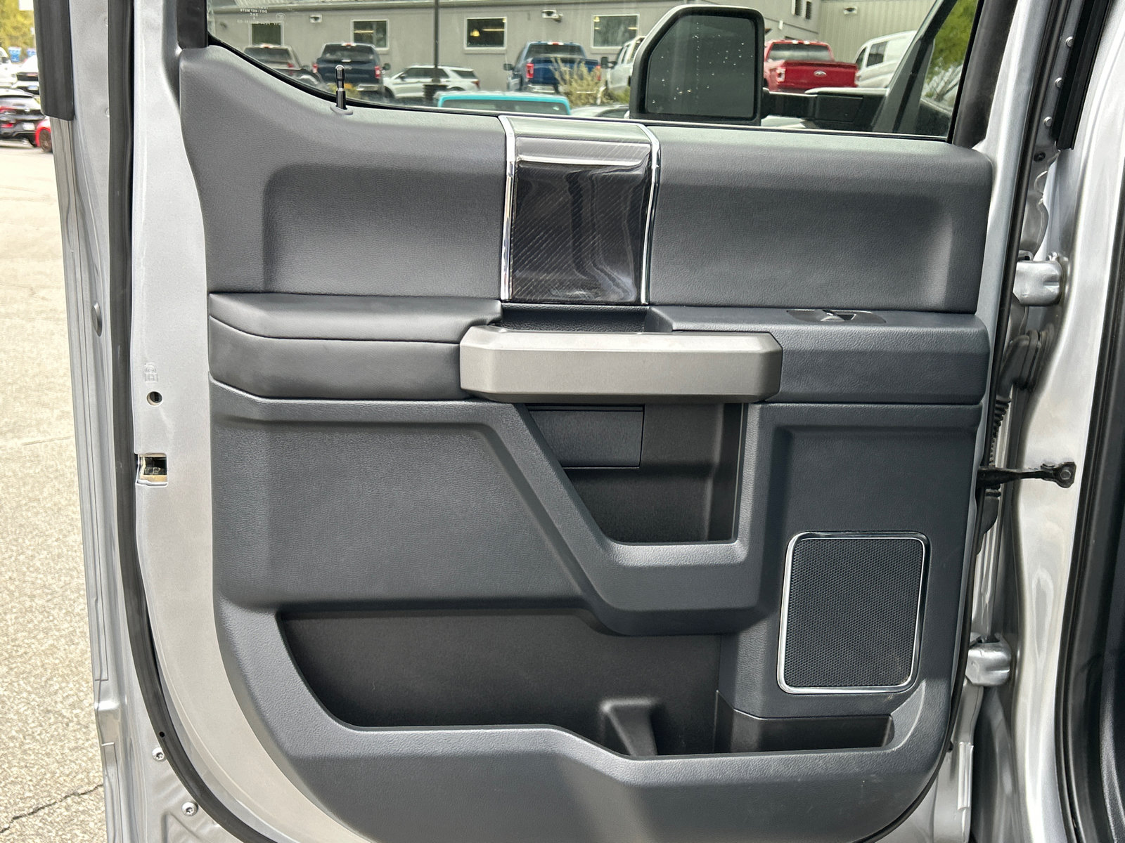 Certified 2022 Ford F350 Platinum AWD/4WD image 24