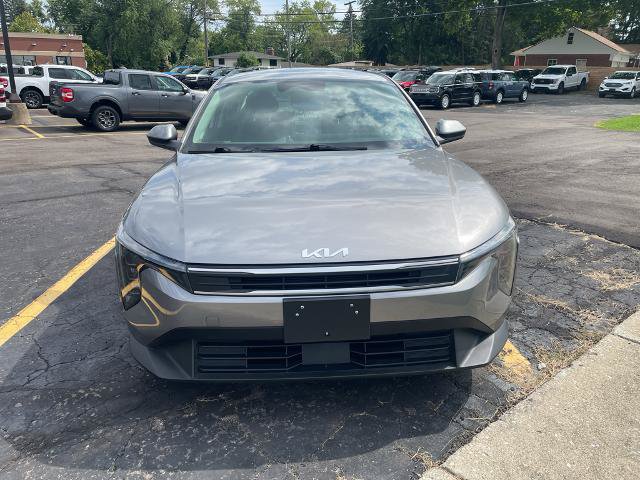 Used 2025 Kia K4 FWD image 2