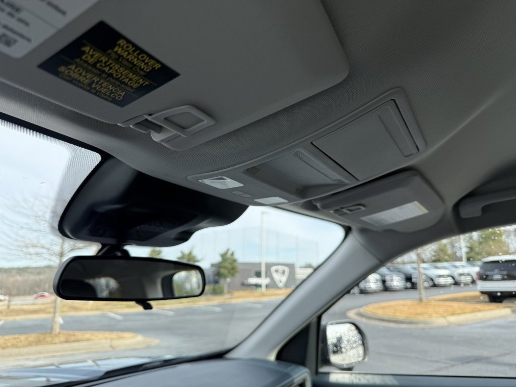 Certified 2025 Ford Maverick Lariat w/ Black Appearance Package image 21