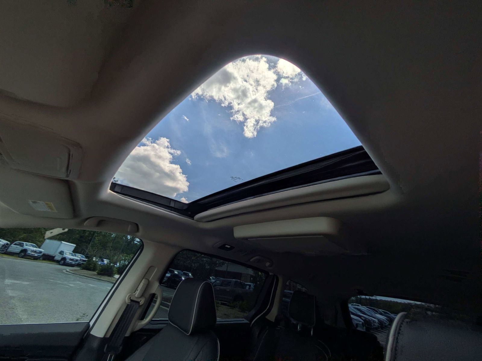 Used 2025 Honda Odyssey Elite image 12