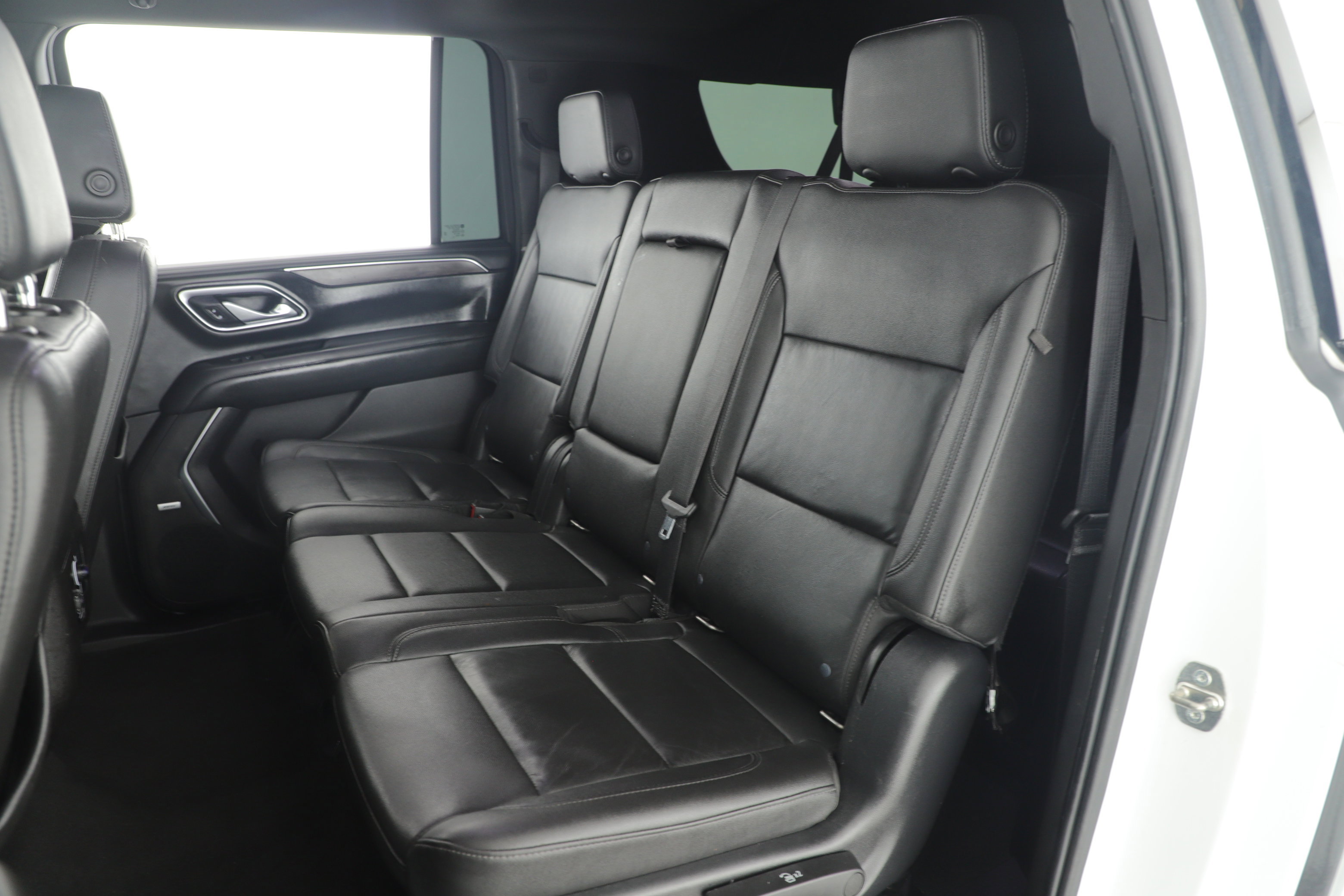 Used 2021 Chevrolet Suburban LT image 23