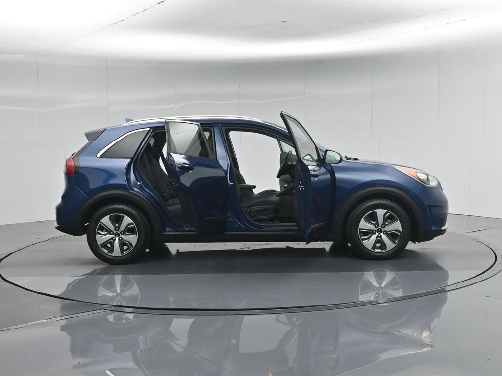 Used 2018 Kia Niro LX FWD image 5