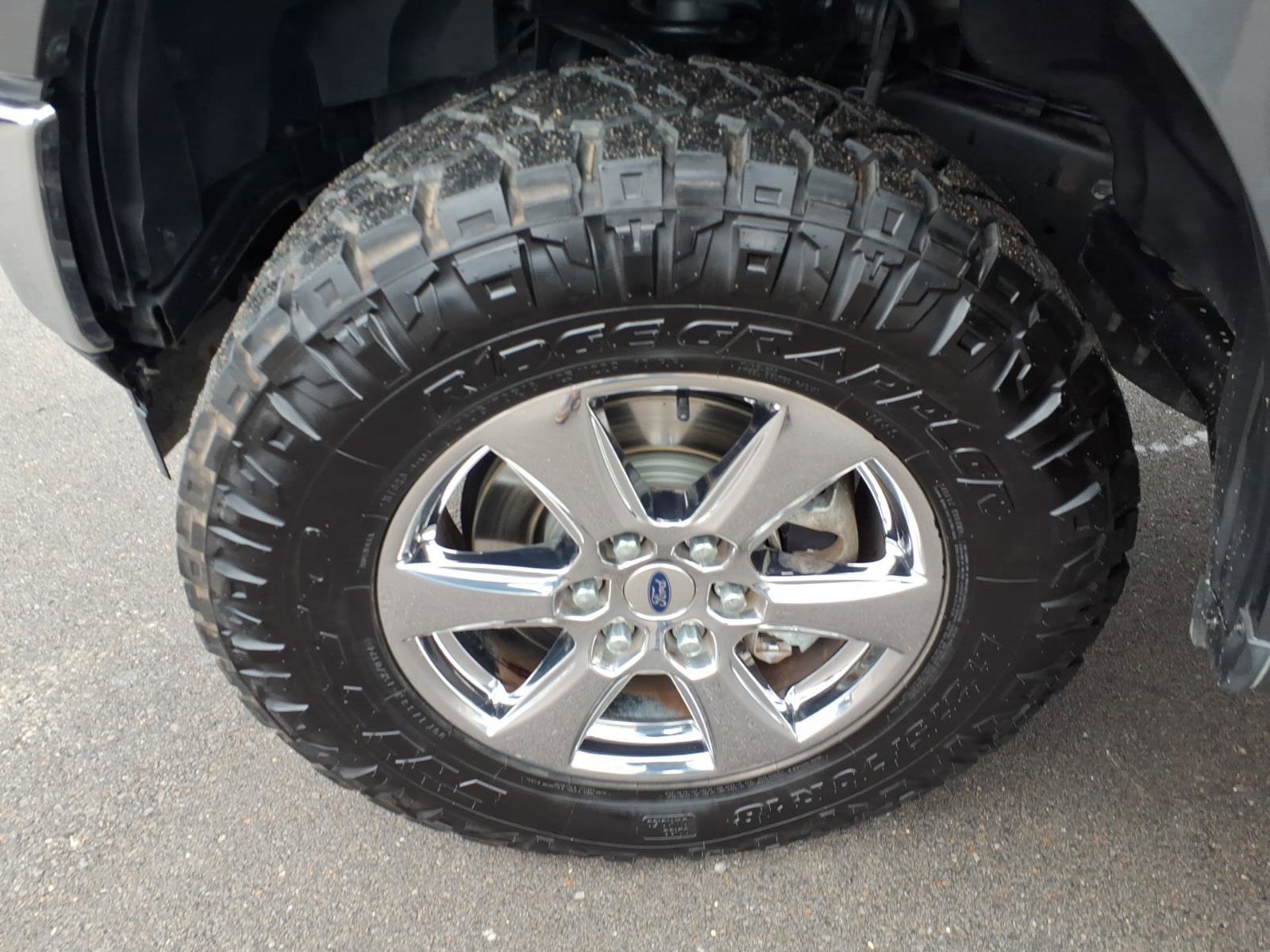 Certified 2018 Ford F150 XLT w/ Equipment Group 302A Luxury image 9