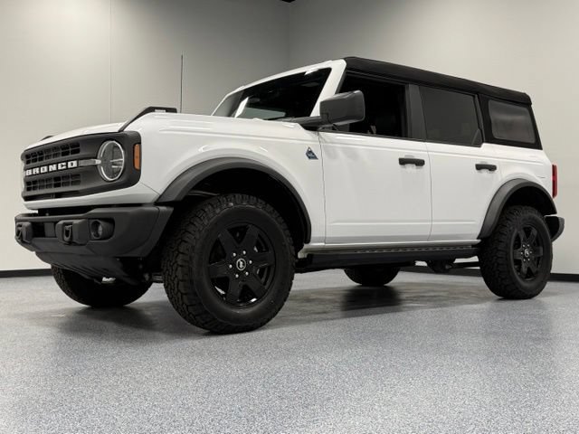 Certified 2024 Ford Bronco Black Diamond AWD/4WD image 5