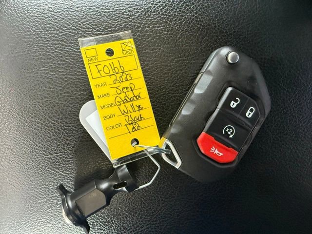 Used 2023 Jeep Gladiator Willys image 32
