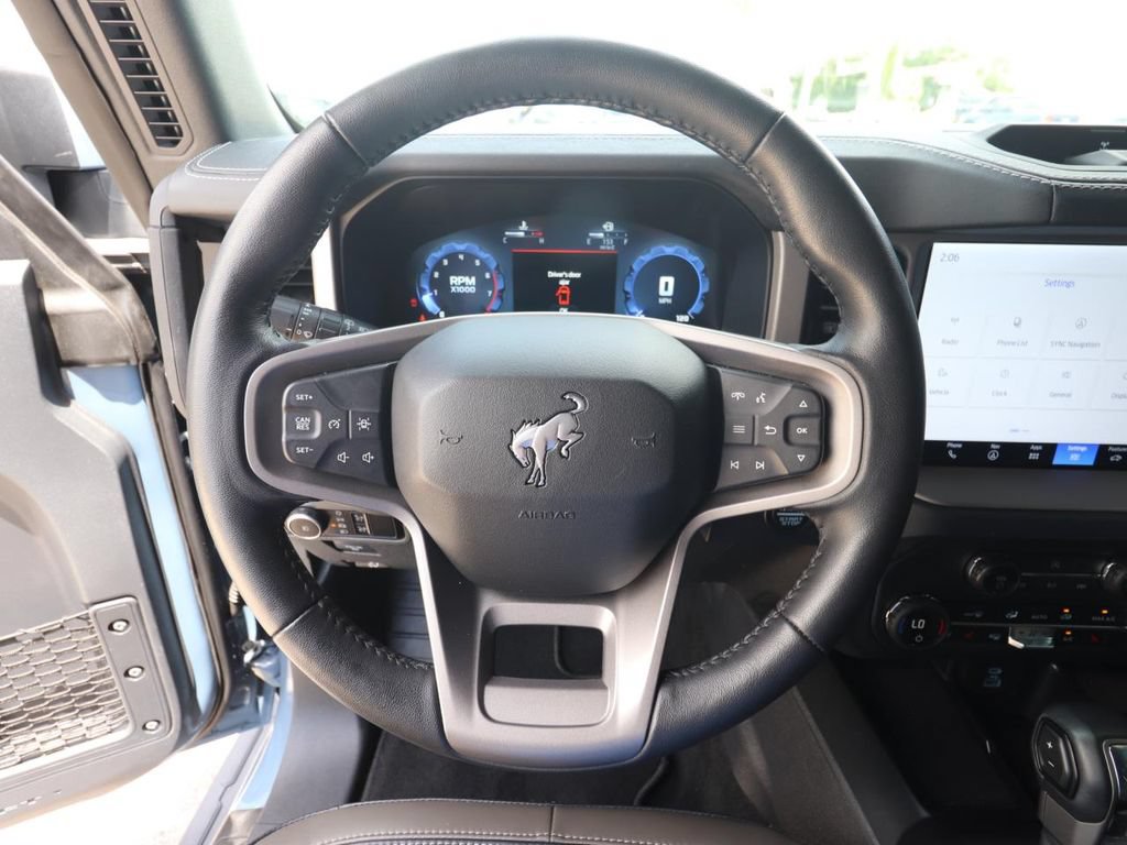 Certified 2025 Ford Bronco Outer Banks w/ Sasquatch Package AWD/4WD image 19