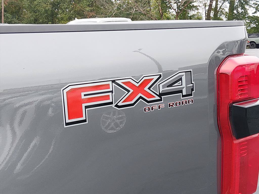 Certified 2024 Ford F250 Lariat w/ Lariat Ultimate Package AWD/4WD image 16