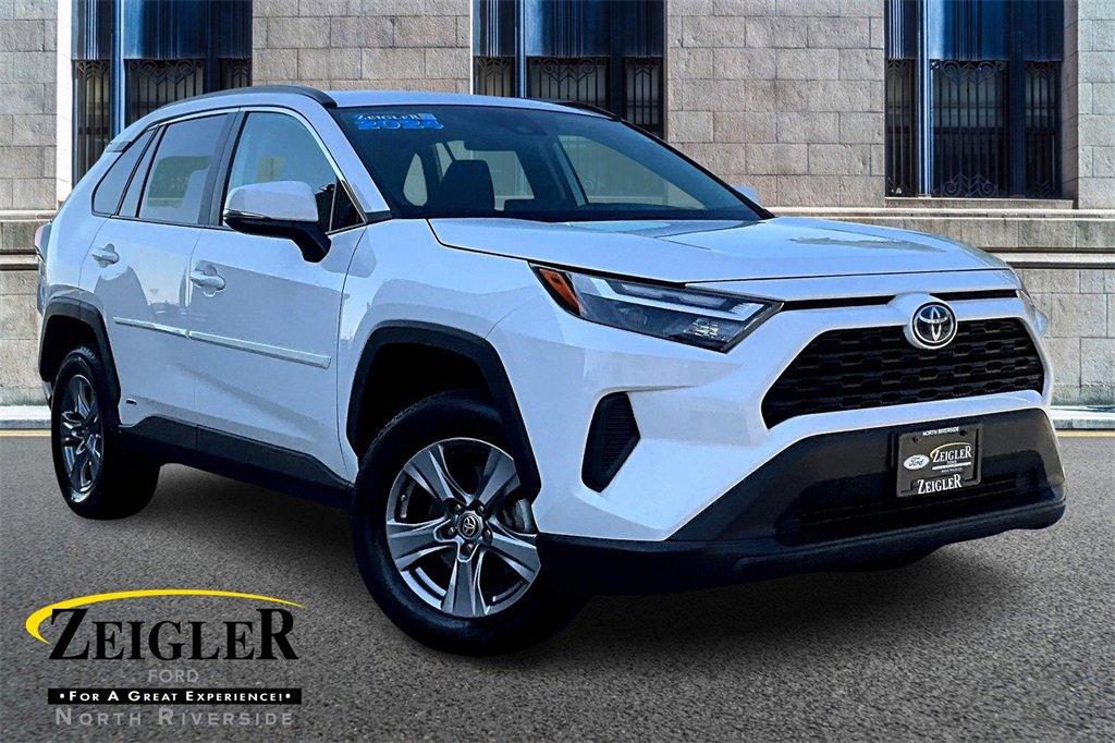 Used 2024 Toyota RAV4 LE image 1