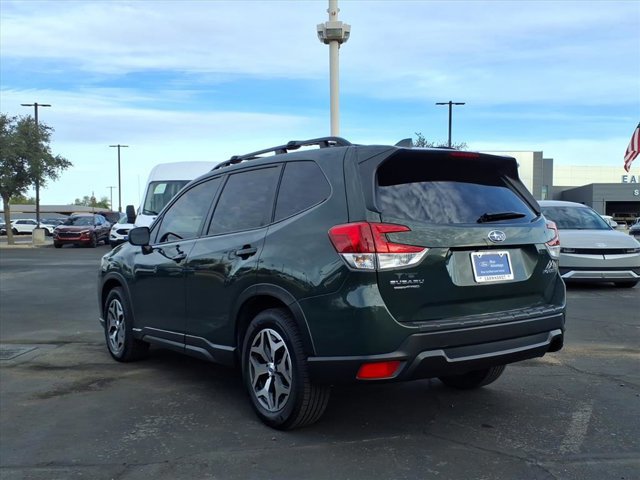 Used 2022 Subaru Forester Premium image 5