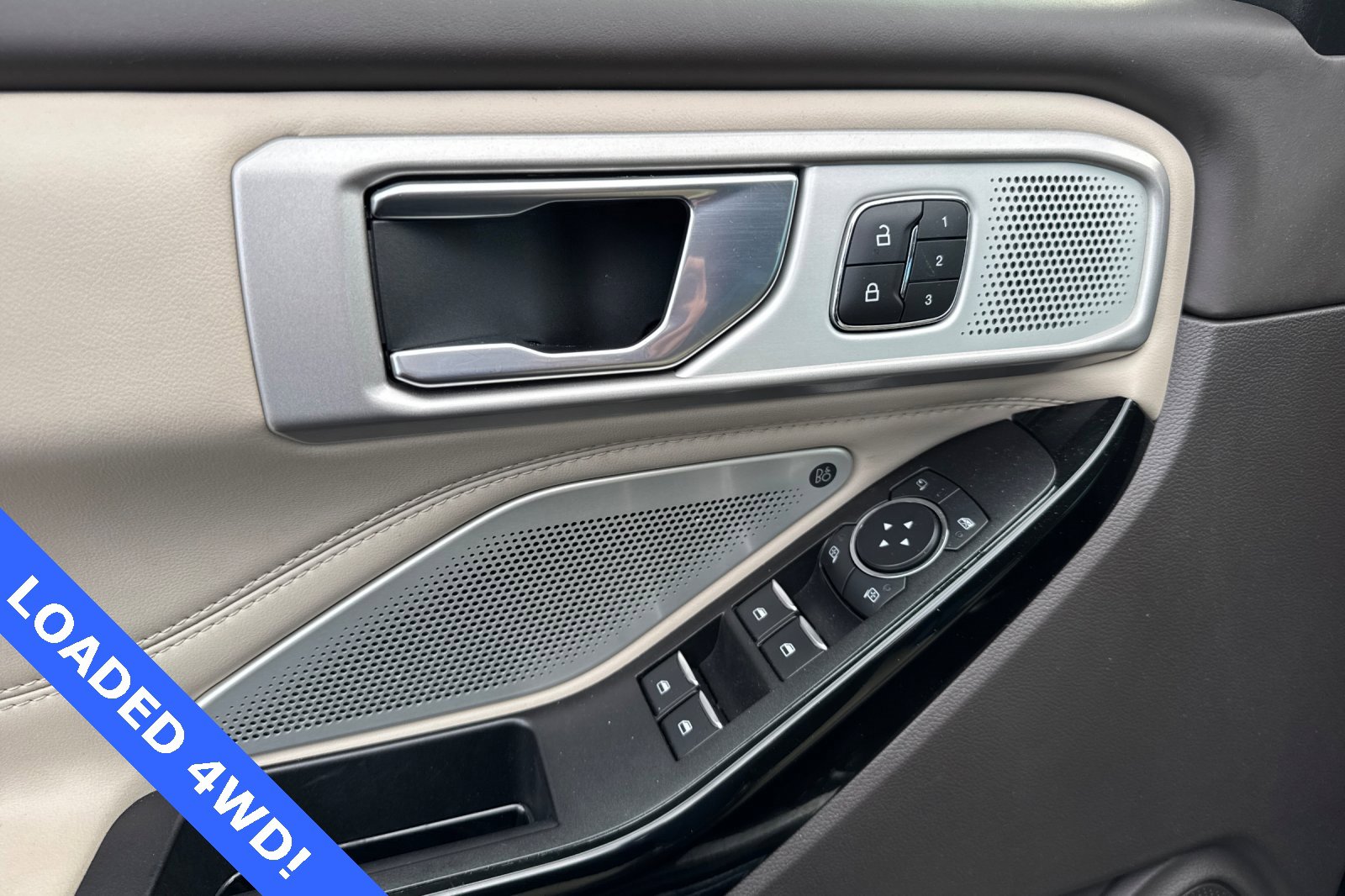 Certified 2022 Ford Explorer Platinum w/ Technology Package image 12