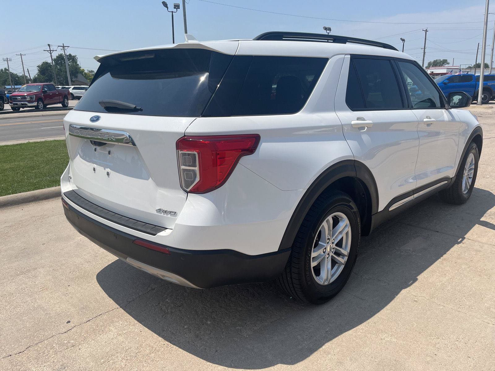 Certified 2023 Ford Explorer XLT w/ Equipment Group 202A AWD/4WD image 6