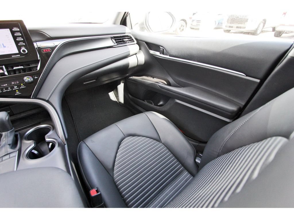 Used 2024 Toyota Camry SE FWD image 13