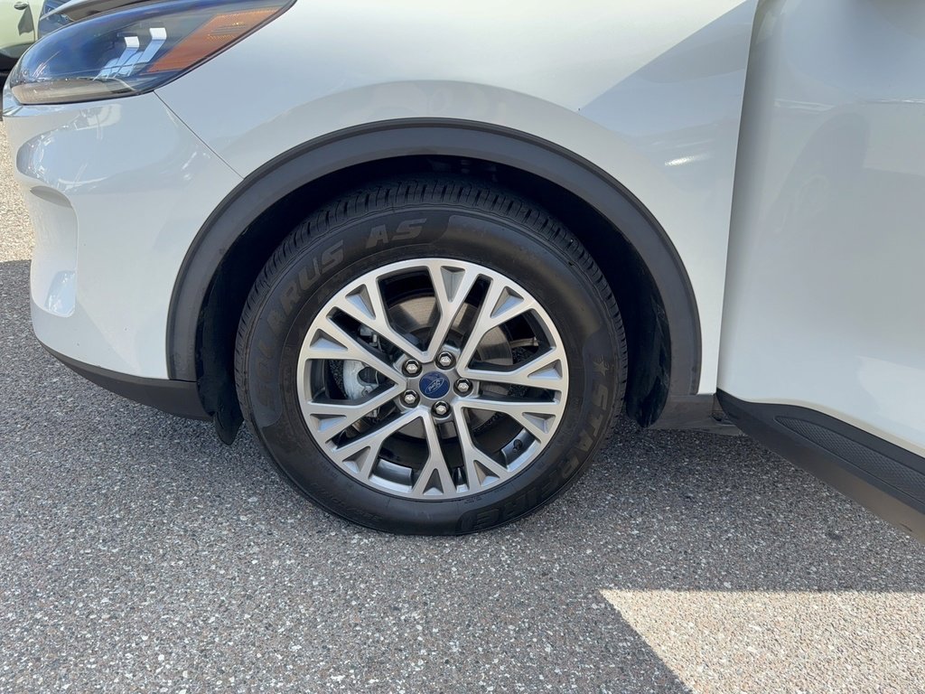 Certified 2022 Ford Escape SEL image 34