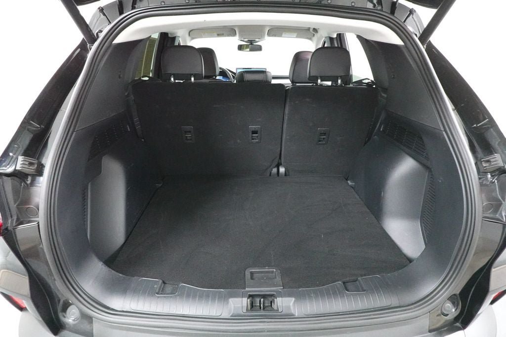 Certified 2025 Ford Escape Platinum AWD/4WD image 30
