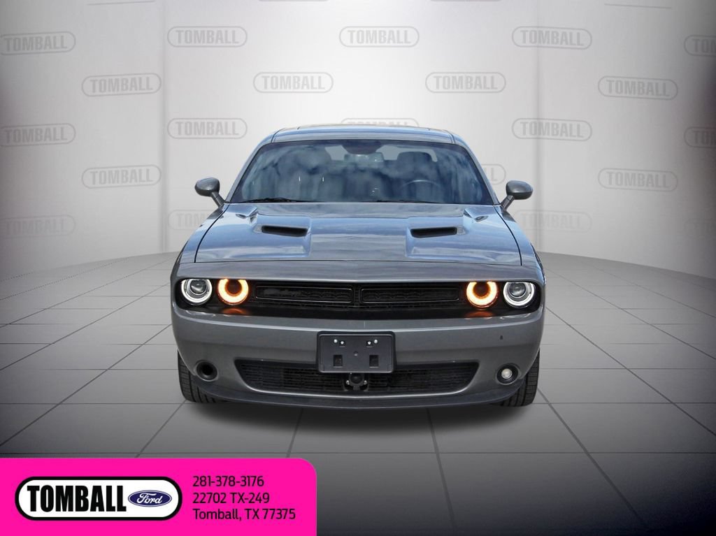 Used 2023 Dodge Challenger SXT w/ Plus Package RWD image 2