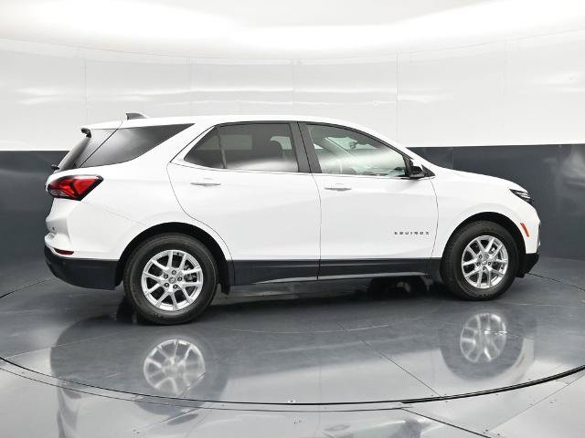 Used 2024 Chevrolet Equinox LT FWD image 2