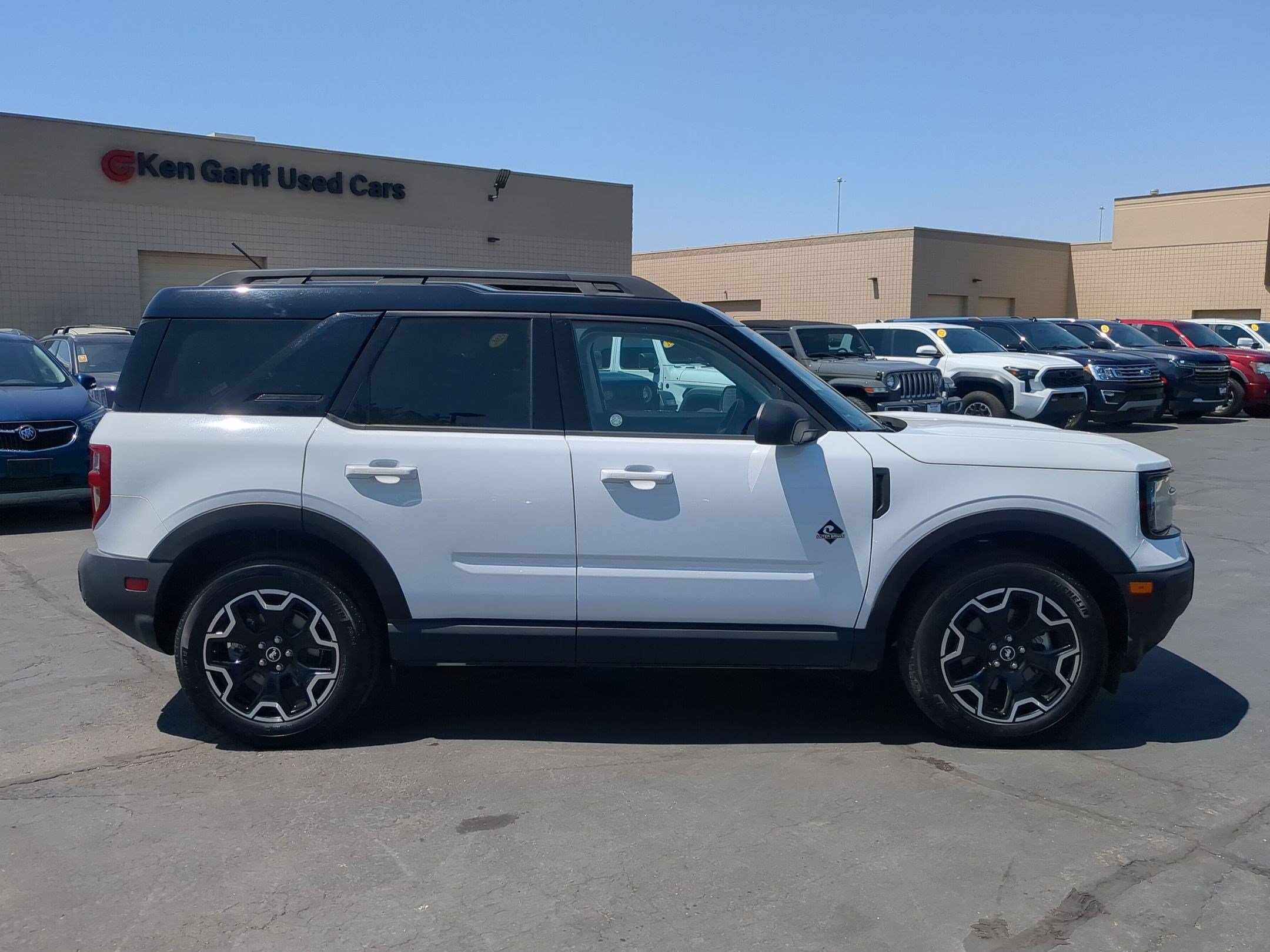 Certified 2025 Ford Bronco Sport Outer Banks AWD/4WD image 2