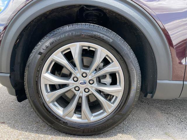 Certified 2023 Ford Explorer XLT w/ Equipment Group 202A AWD/4WD image 8