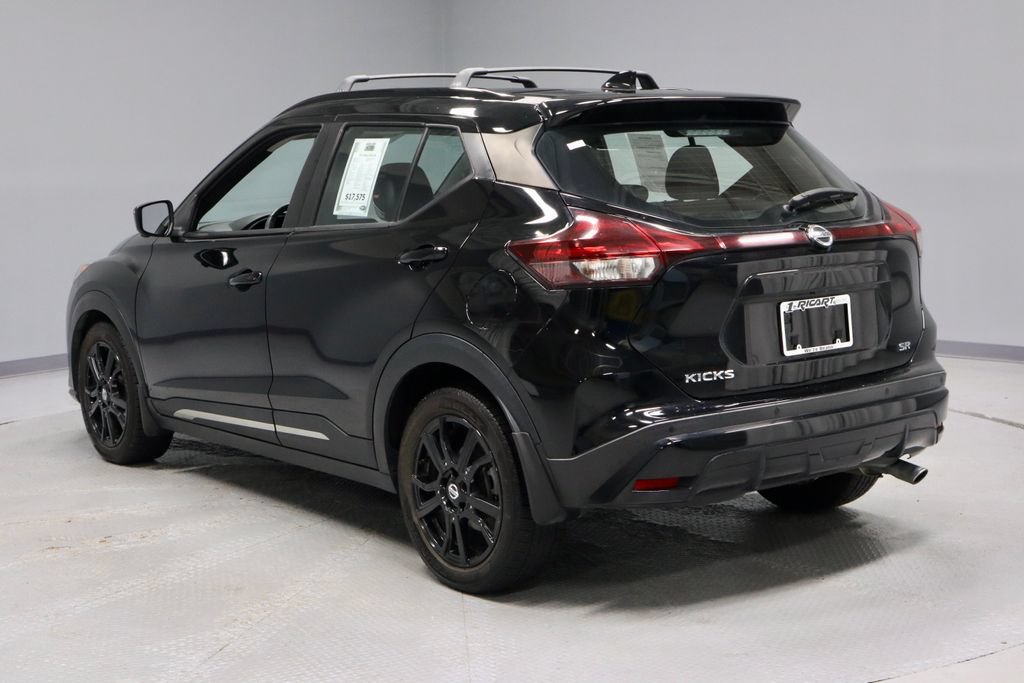 Used 2021 Nissan Kicks SR w/ SR Premium Package FWD image 9