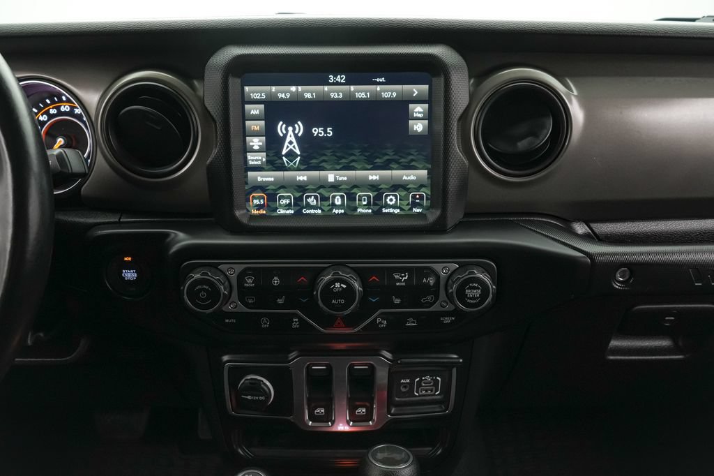 Used 2022 Jeep Wrangler Sport AWD/4WD image 16