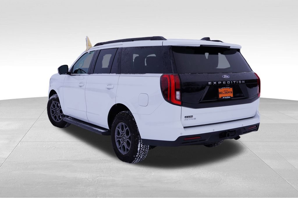 Certified 2025 Ford Expedition Active image 4