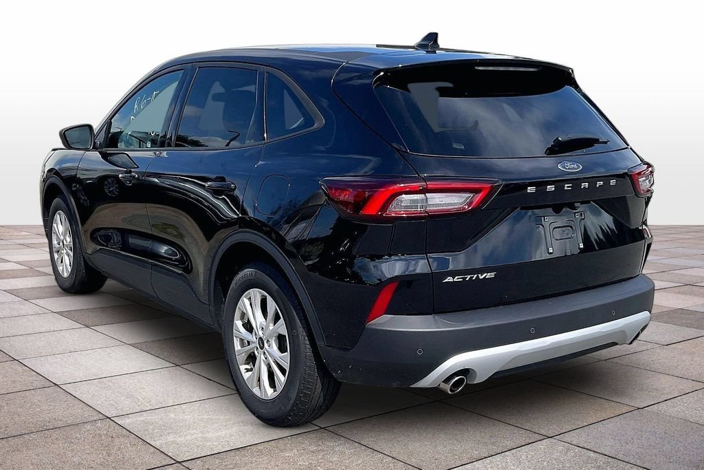 Certified 2025 Ford Escape Active w/ Active Premium Tech Pack FWD image 2