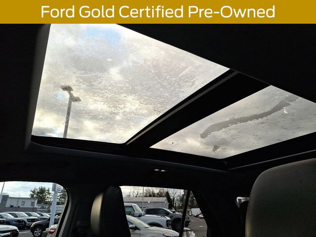 Certified 2022 Ford Explorer XLT w/ Equipment Group 202A image 18