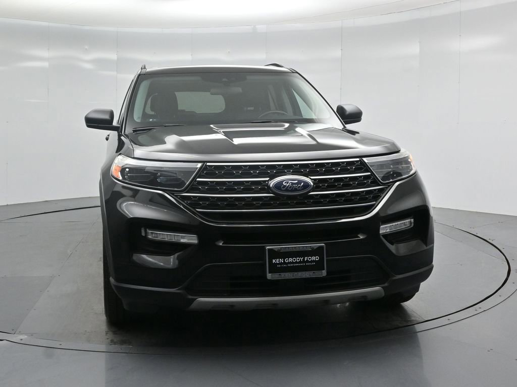 Certified 2020 Ford Explorer XLT w/ Equipment Group 202A image 32