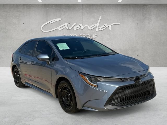 Used 2022 Toyota Corolla LE FWD image 2