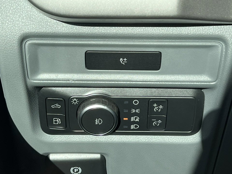 Certified 2022 Ford F150 XLT w/ Equipment Group 301A Mid image 26