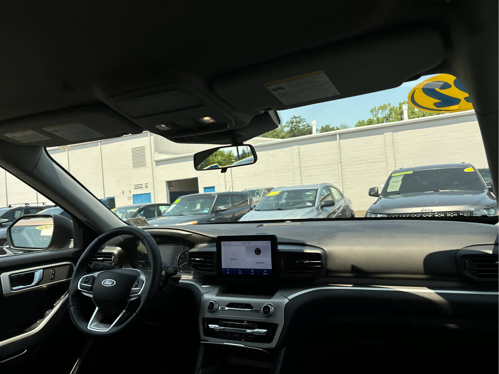 Certified 2022 Ford Explorer XLT image 33