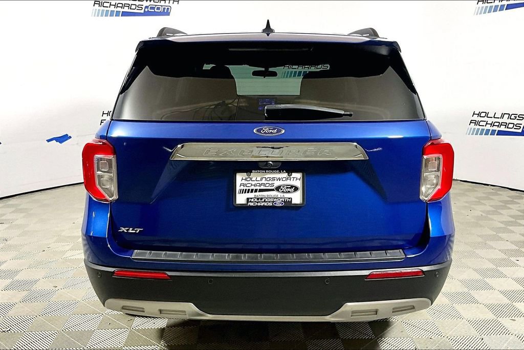 Certified 2023 Ford Explorer XLT w/ Equipment Group 202A RWD image 4
