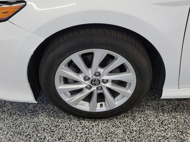 Used 2022 Toyota Camry LE FWD image 5
