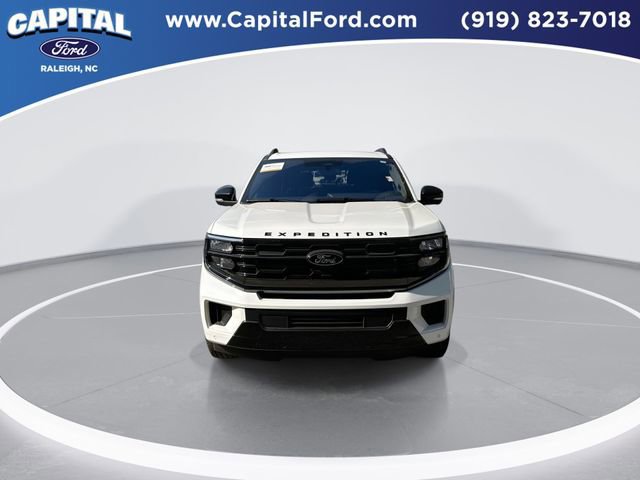 Certified 2025 Ford Expedition Platinum w/ Stealth Performance Package AWD/4WD image 9