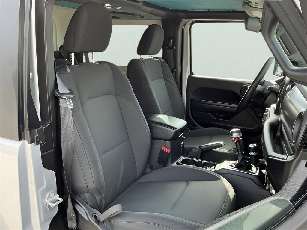 Used 2022 Jeep Wrangler Sport image 16