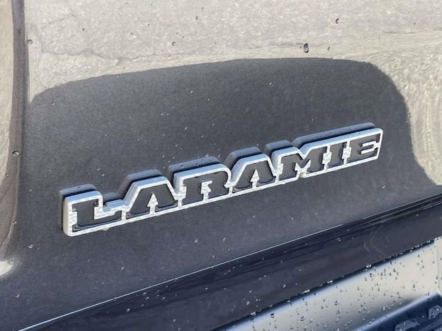 Used 2019 RAM 1500 Laramie AWD/4WD image 10