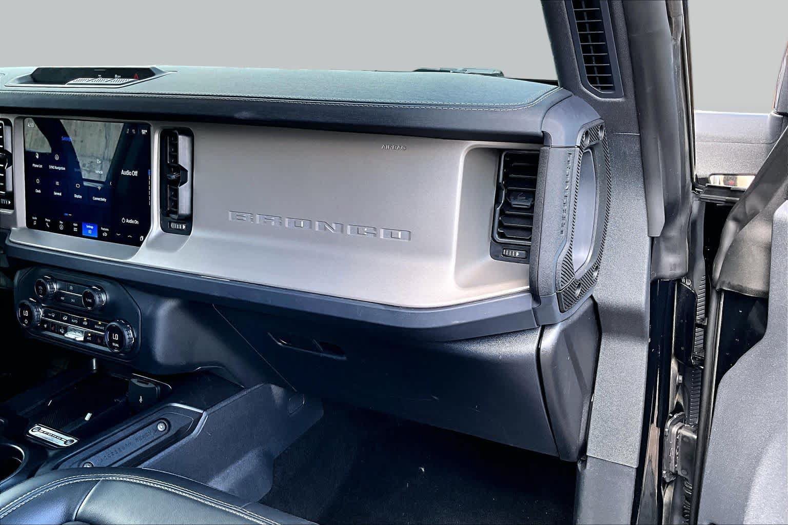 Certified 2025 Ford Bronco Outer Banks AWD/4WD image 19