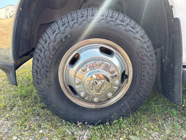 Used 2022 RAM 3500 Tradesman image 9