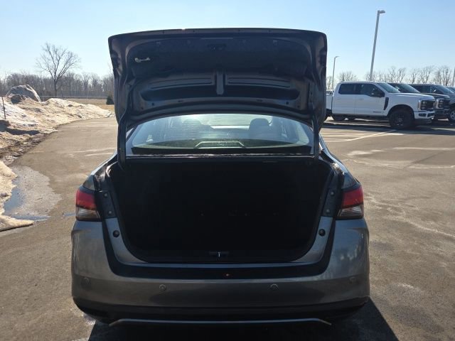 Used 2021 Nissan Versa SV image 13