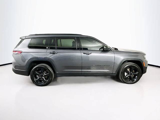 Used 2024 Jeep Grand Cherokee L Altitude RWD image 25