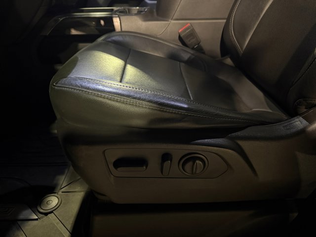 Used 2019 Chevrolet Silverado 1500 LTZ image 28