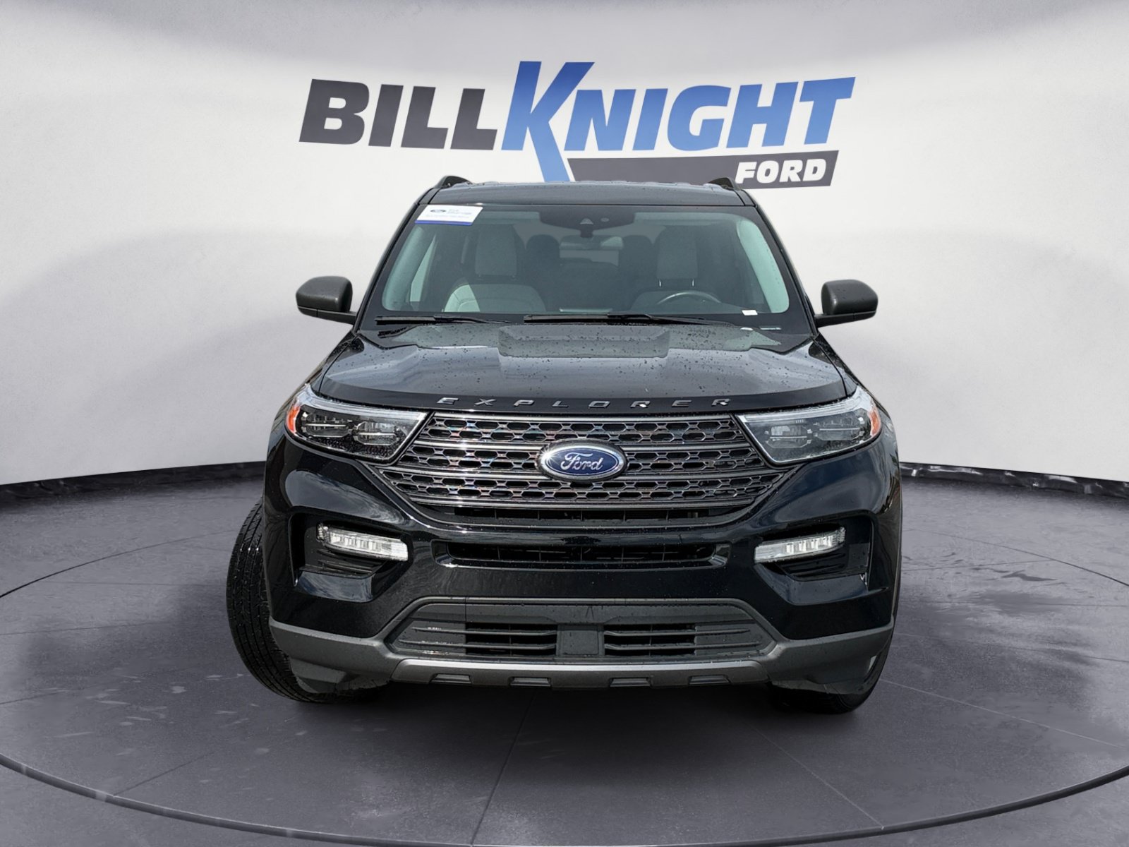 Certified 2021 Ford Explorer XLT w/ Equipment Group 202A AWD/4WD image 8