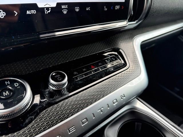 Certified 2025 Ford Expedition Platinum w/ Stealth Performance Package AWD/4WD image 38