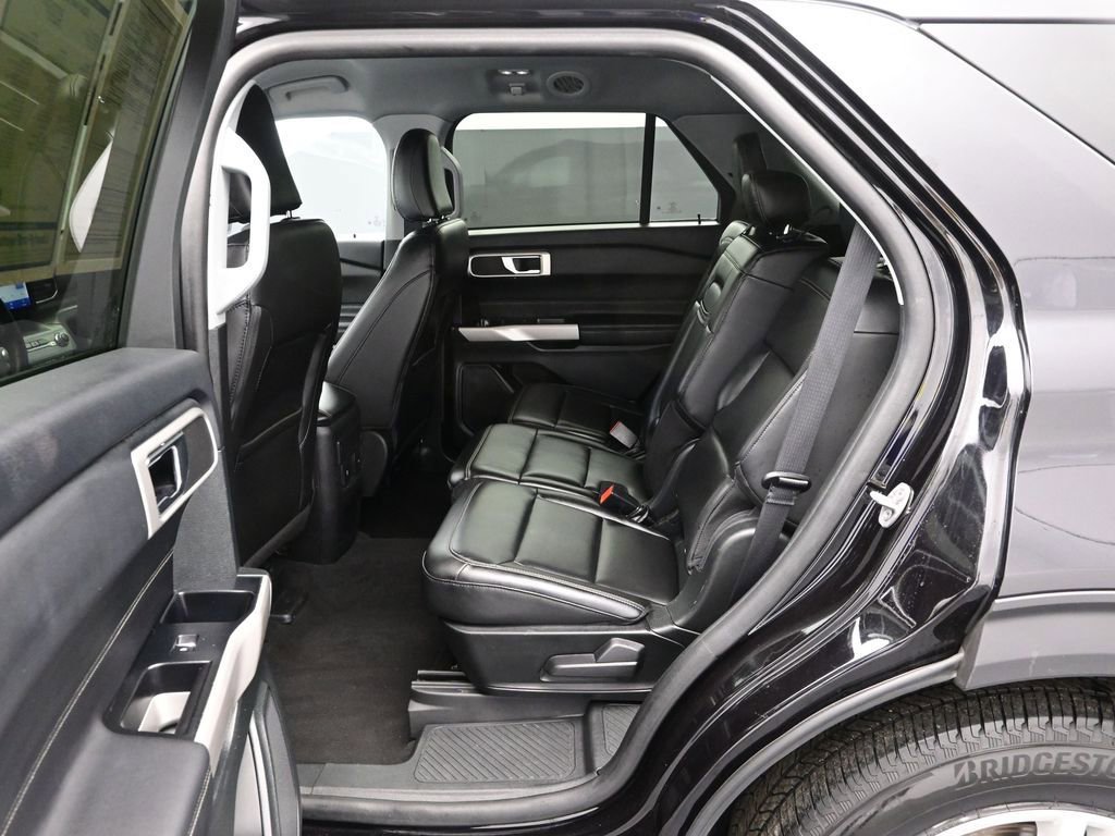 Certified 2024 Ford Explorer XLT w/ Equipment Group 202A image 15