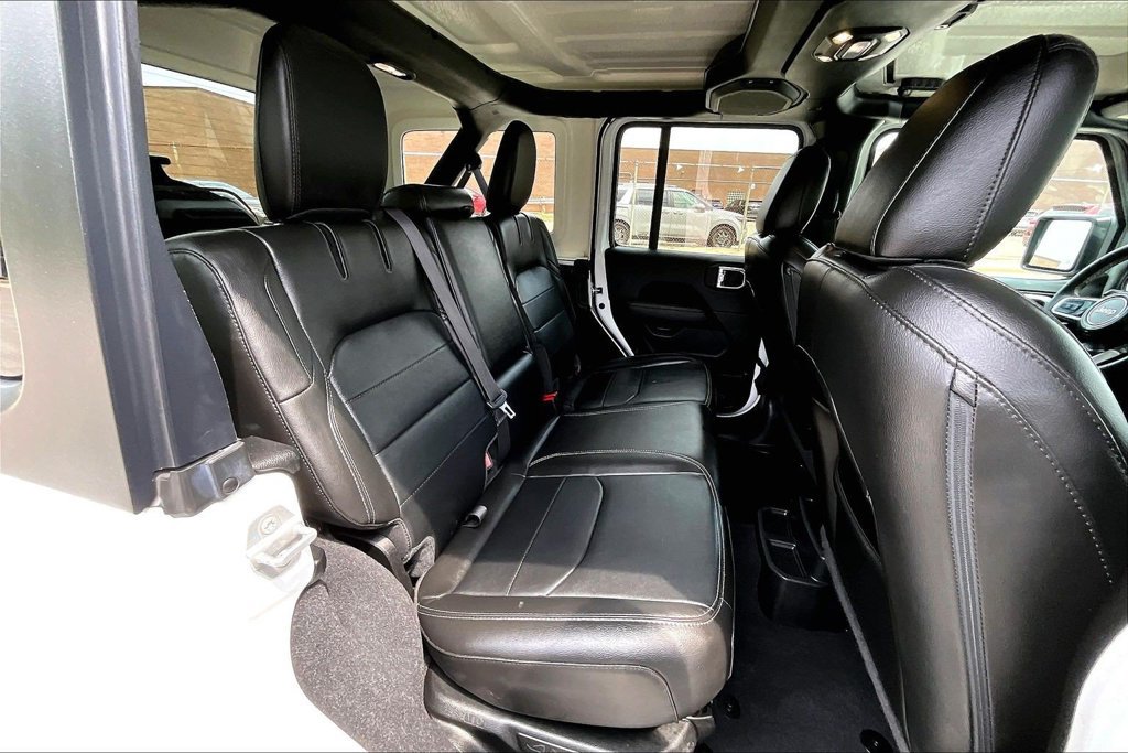 Used 2023 Jeep Wrangler Unlimited Sahara AWD/4WD image 25