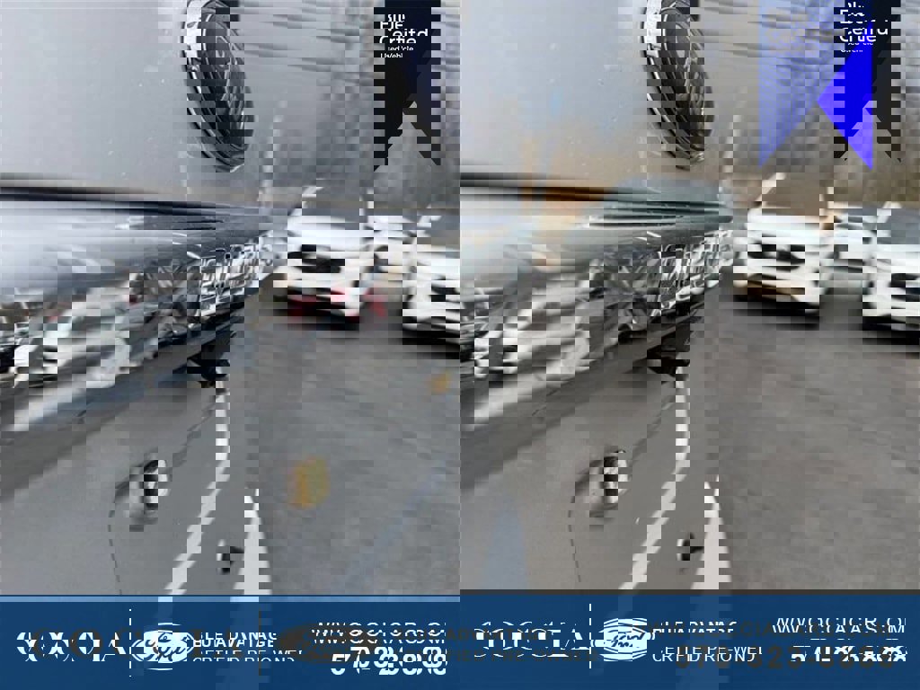 Certified 2016 Ford Explorer XLT w/ Equipment Group 202A image 39