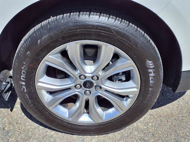 Certified 2024 Ford Edge Titanium w/ Equipment Group 301A AWD/4WD image 33