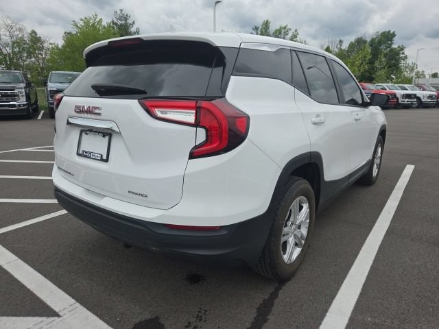 Used 2024 GMC Terrain SLE AWD/4WD image 8